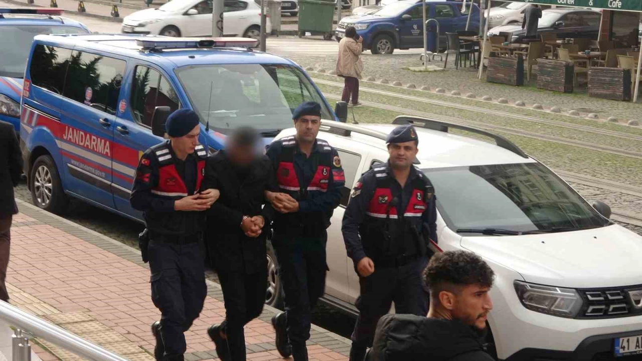 Gen� kad�n�n yard�m�na 3 dakikada yeti�tiler