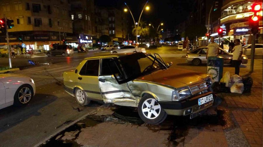 Genç kızın babasının otomobili ile kaçamağı hastanede bitti