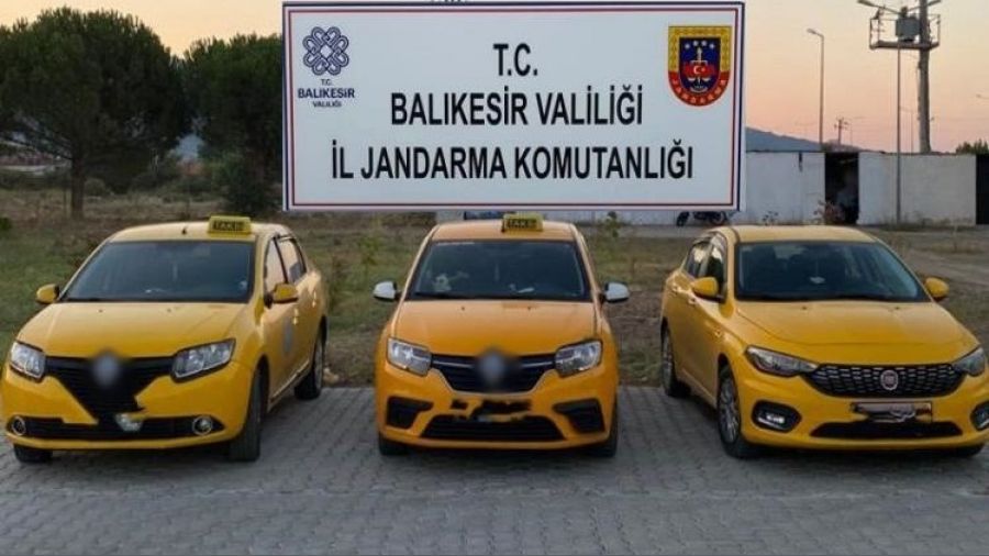 G��men ka�ak��lar� taksici k�l���na girmi�