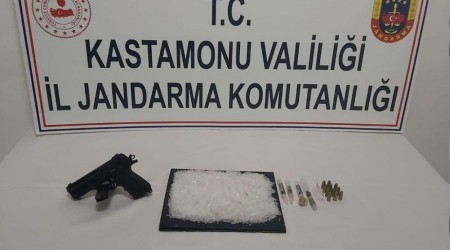 Günlük kiralanan evde uyuşturucu ile yakalandılar