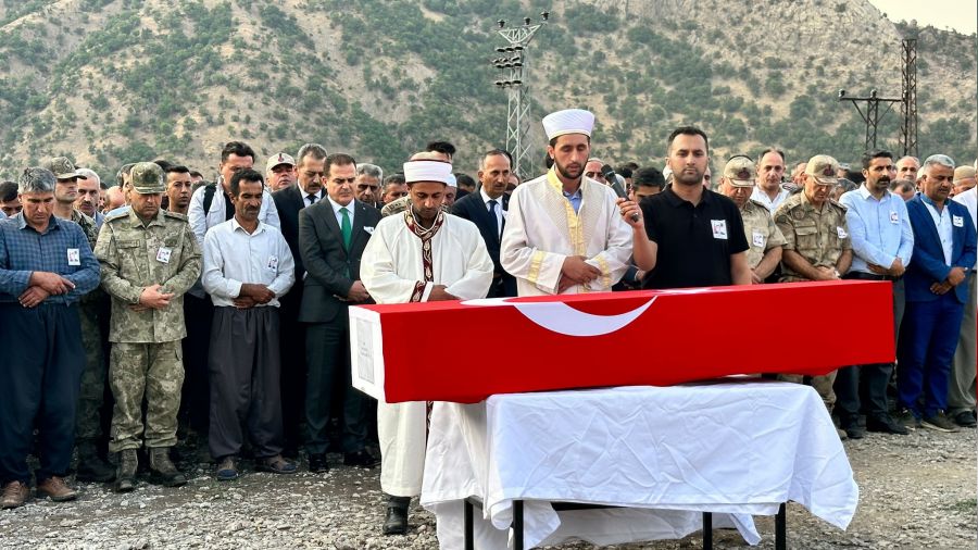 Hakkari kırsalında 1 güvenlik korucusu şehit oldu