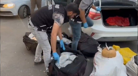 Hastane bahçesinde 9,5 kilo uyuşturucu yakalandı