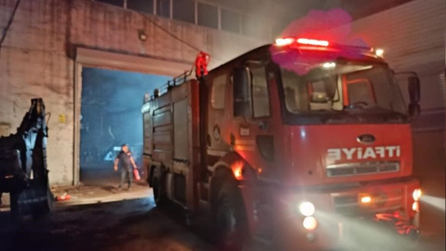 Hatay'da pirina fabrikas�ndaki yang�n s�nd�r�ld�