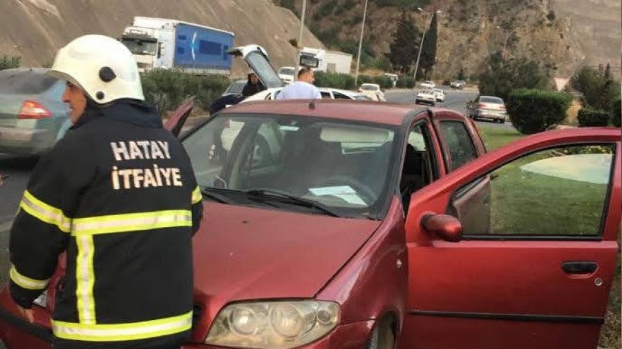 Hatay'da trafik kazas�: 5 yaral�