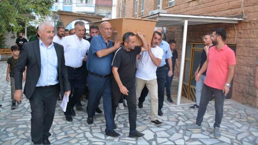 Hollanda'da öldürülen işçi Silopi'de defnedildi
