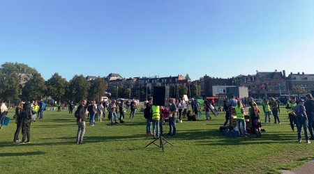 Hollanda'da siyasi parti infiale neden oldu