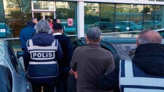 İnternet üzerinden 18 vatandaşı 4,6 milyon lira dolandıran çete üyeleri adliyeye sevk edildi