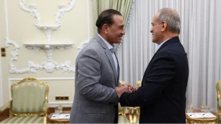 �ran Cumhurba�kan� Peze�kiyan, Pakistan Genelkurmay Ba�kan� Munir'i kabul etti