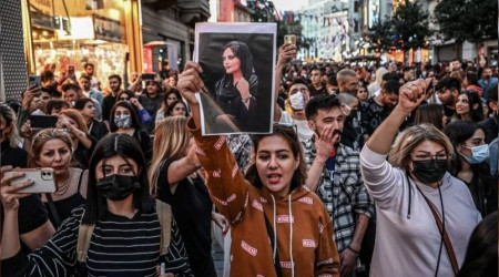 İran'da Mahsa Amini protestolarına katılan 22 bin göstericiye af çıktı