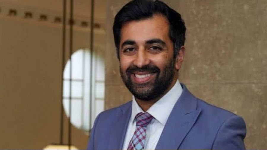 İskoçya'nın yeni başbakanı namaz kıldırdı