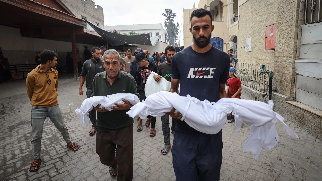 İsrail 12 saatte 35'i çocuk 100'den fazla kişiyi öldürdü