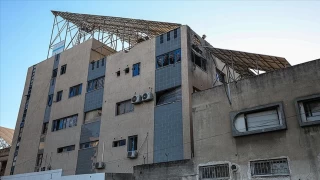 İsrail, Gazze'de yaşlıların barınma ve bakımı için hizmet veren Vefa Hastanesi'ni bombaladı