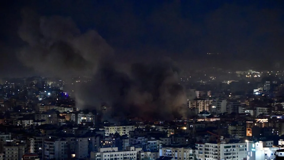 İsrail'in Lübnan'a bayramın ikinci gününde düzenlediği saldırılarda 28 kişi öldü