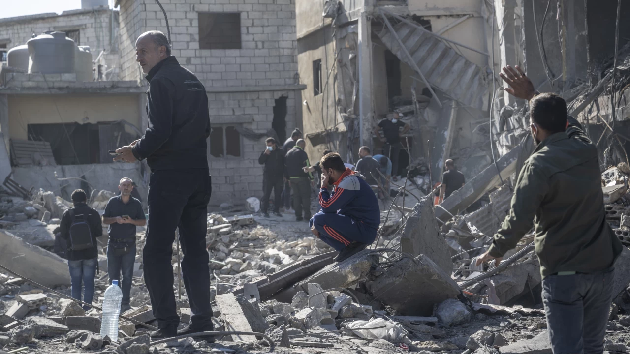 �srail'in Refik Hariri Hastanesi �evresine sald�r�s�nda �l� say�s� 13'e ��kt�