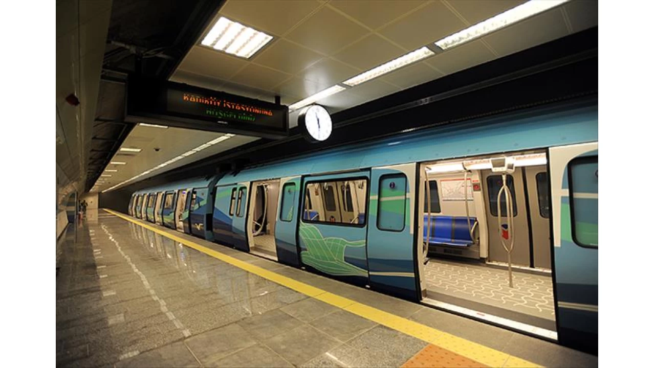 İstanbul'da bazı yollar ve metro istasyonları kapatıldı