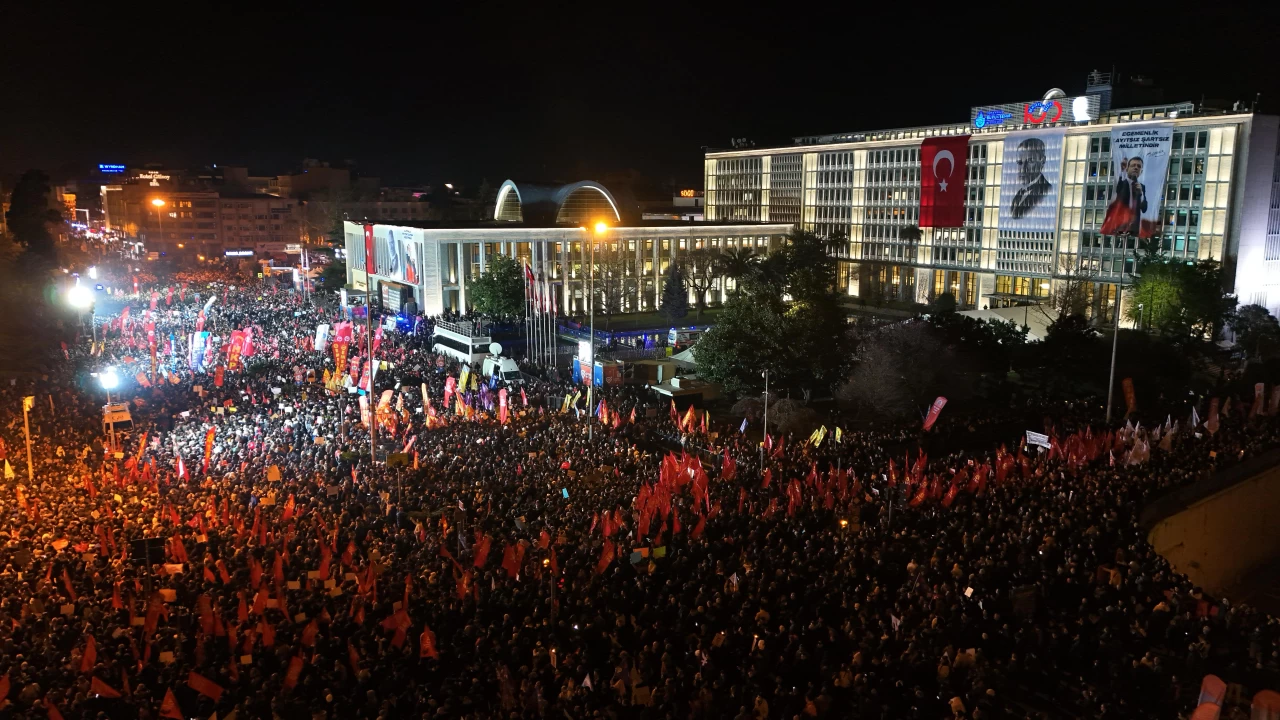 İstanbul'da sosyal medya üzerinden halkı sokağa çağıran 138 şüpheli yakalandı