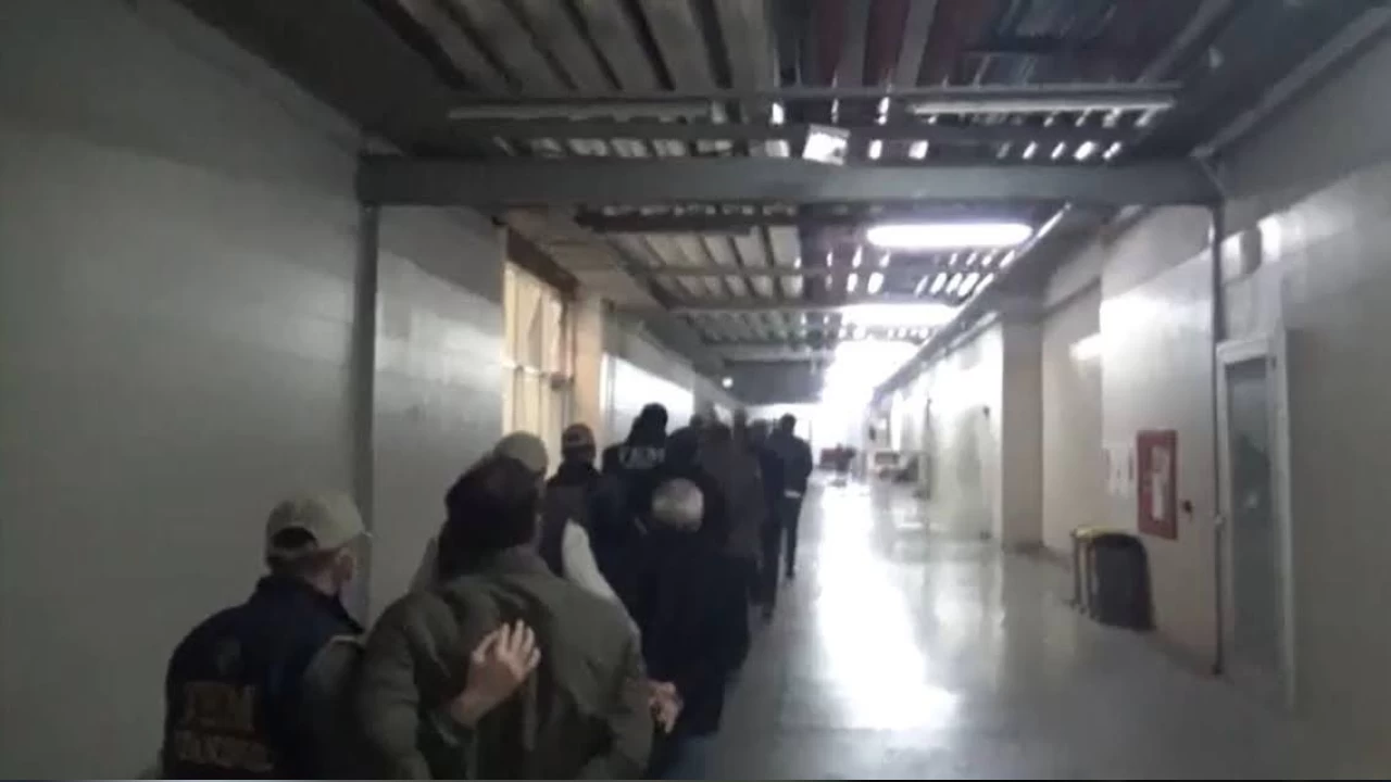 İstanbul'un 14 ilçesinde PKK/KCK operasyonu