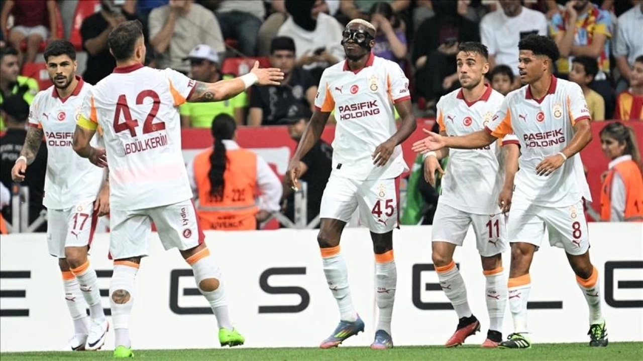 te Galatasarayn 328 malk Avrupa karnesi