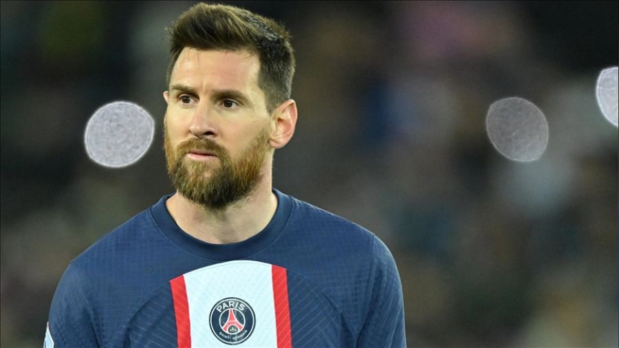 İzinsiz Arabistan'a giden Messi kadro dışı bırakıldı 