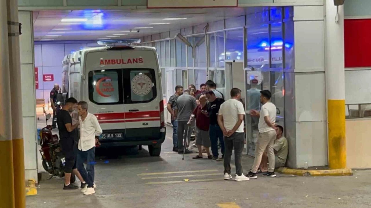 �zmir'de "150 lira" kavgas�: 2 ki�i tabancayla vuruldu