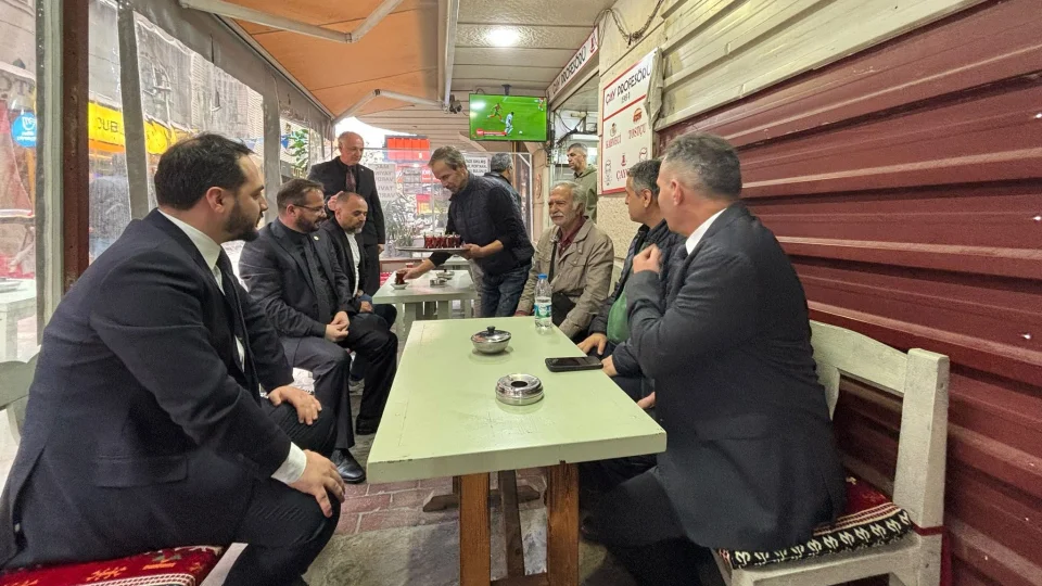 �zmir�de esnaf�n sesi dinlendi: Genel Sekreter Ergan sahada