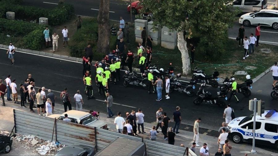 �zmir'de polise silah �eken gasp�� etkisiz hale getirildi