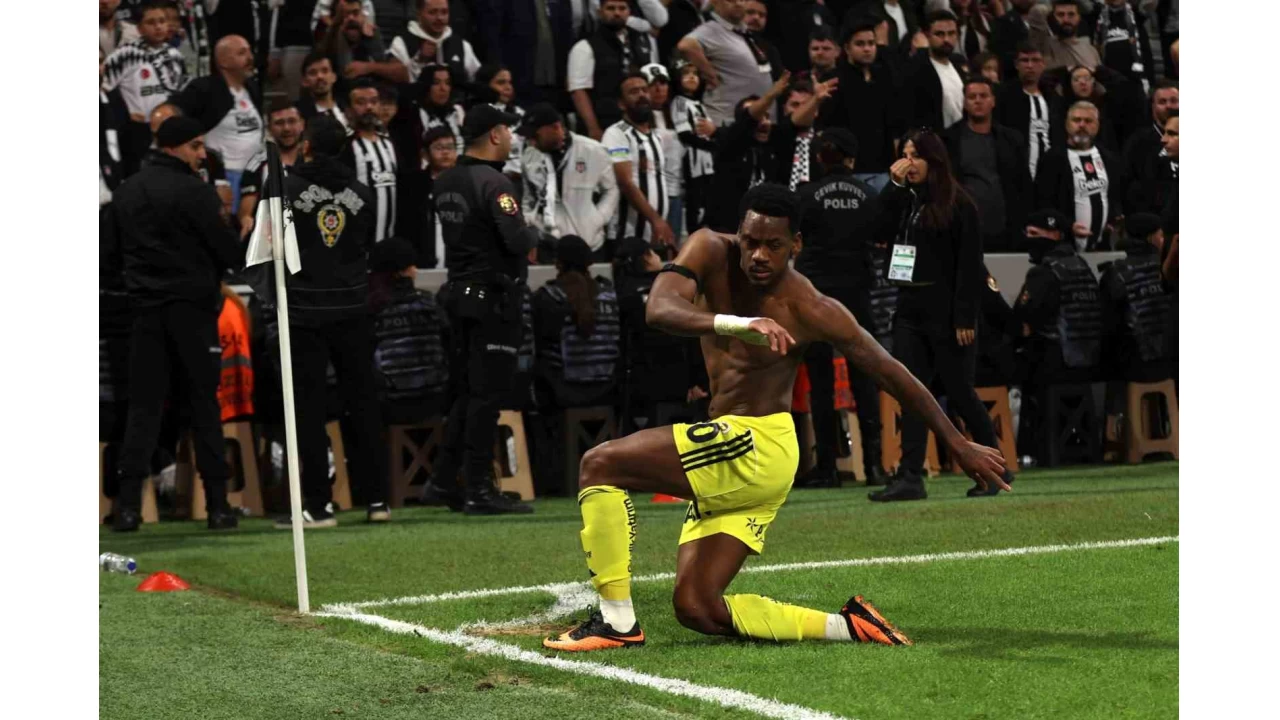 Jhon Duran, ilk derbisinde golünü attı