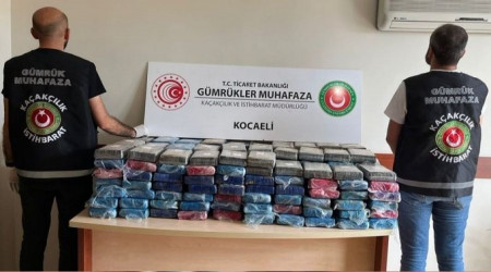 Kapıkule'de 226 kg esrar ile 246 kg kokain ele geçirdi