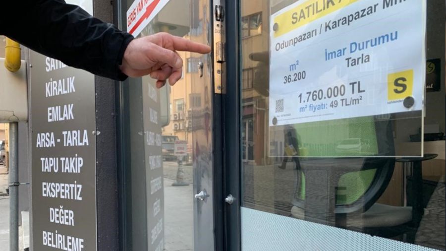 Kapıyı kıran şahıslar özel kilide takıldı