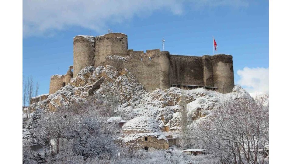 Kar ve k�� Do�u'yu teslim ald�