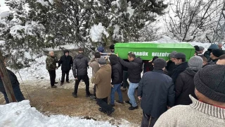 Karabük'te bahçede donmuş halde bulunan yaşlı kadın toprağa verildi