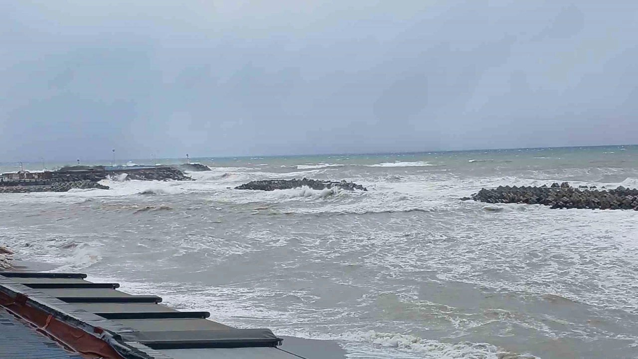 Karadeniz'de fırtına uyarısı