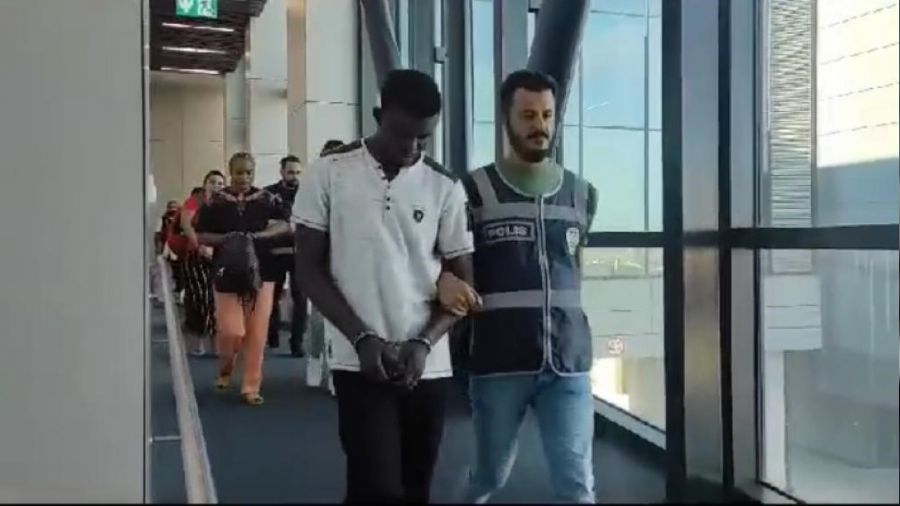 Kendilerini Amerikan askeri olarak tan�tm��lar