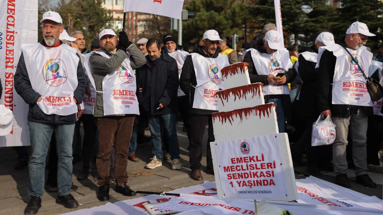 KESK'ten b�t�eyi protesto mitingi