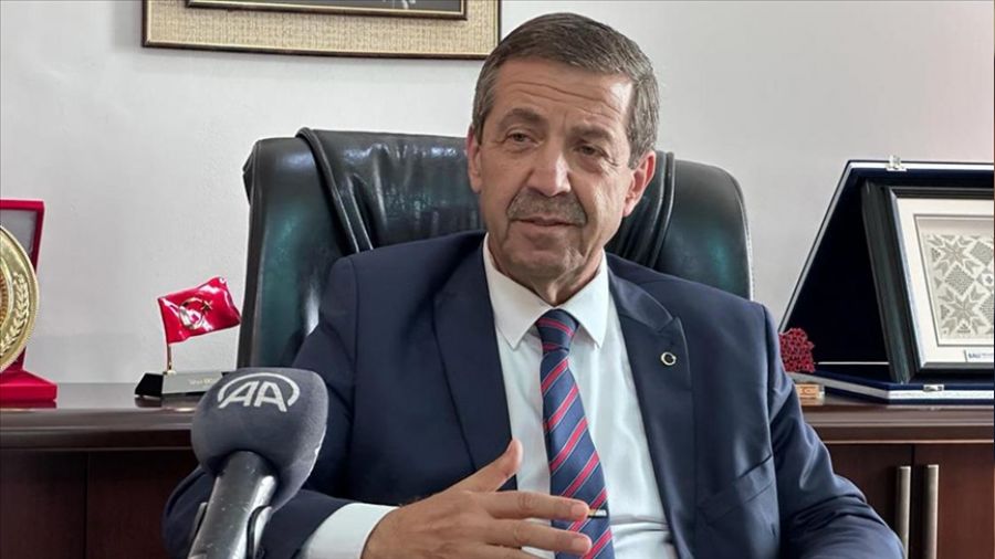 KKTC'ye ilk ziyaret Rumlara cevap oldu