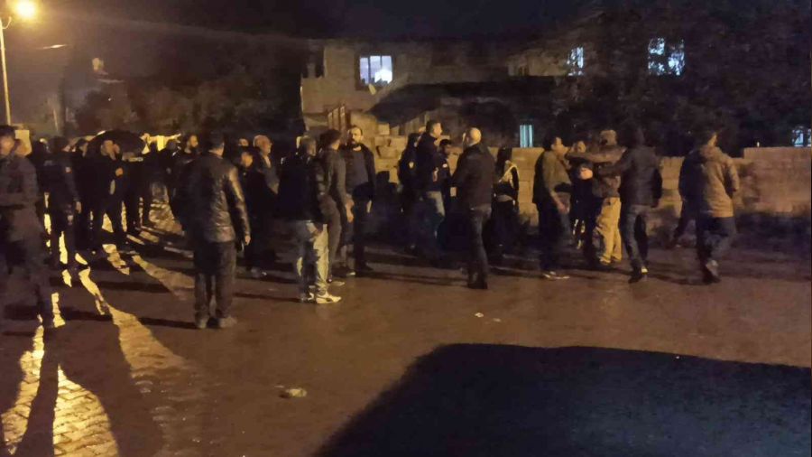 Kom�u iki aile aras�nda kavga: 7 yaral�