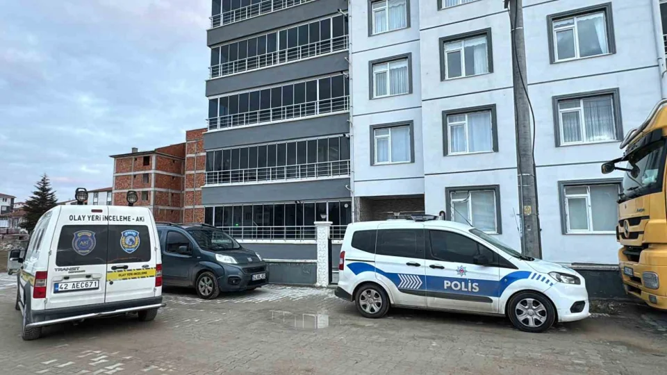 Konya'da veteriner hekim evinde �l� bulundu