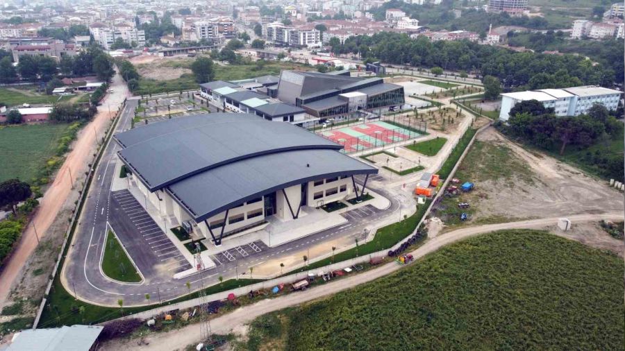 K�lt�r, sanat ve spor tek merkezde