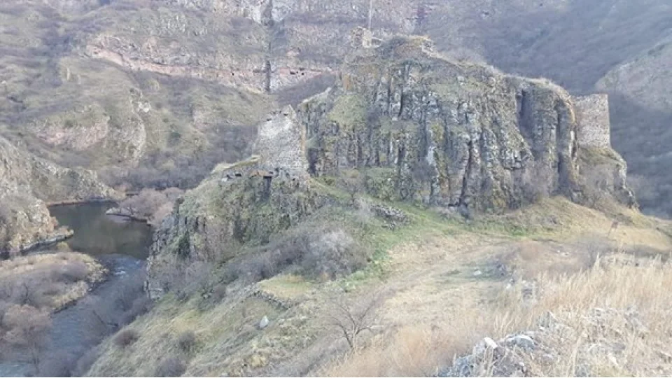 Kurtkale Kalesi: Tarihi �pek Yolu �zerinde yer alan �nemli bir kale