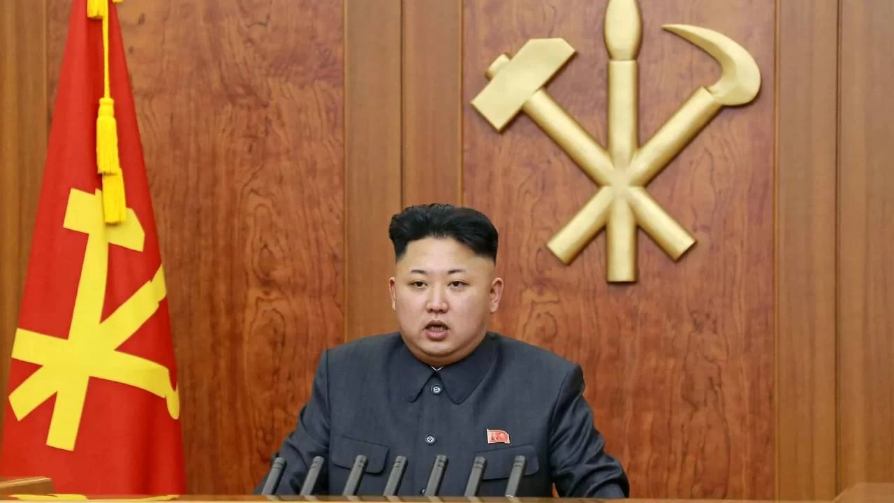 Kuzey Kore lideri Kim Jong-un, Gney Kore'nin yeni anayasada "deimez ba dman" olarak tanmlanmasn istedi