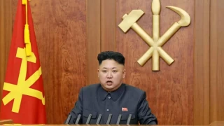 Kuzey Kore lideri Kim Jong-un, Gney Kore'nin yeni anayasada "deimez ba dman" olarak tanmlanmasn istedi