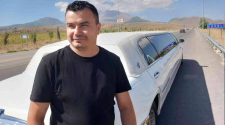 Limuzin ile Paris'ten memleketine geldi