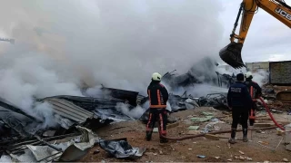 Malatya'da inşaat işçilerinin kaldığı şantiyede yangın