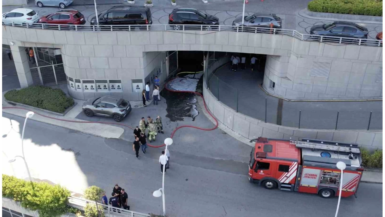 Mall of İstanbul'da yangın paniği