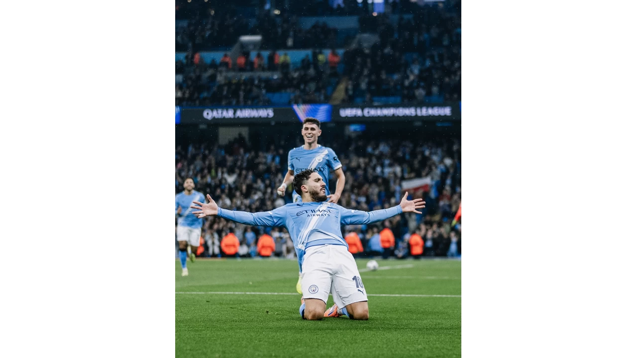 Manchester City, sahasında Borussia Dortmund'u 4-1 yendi