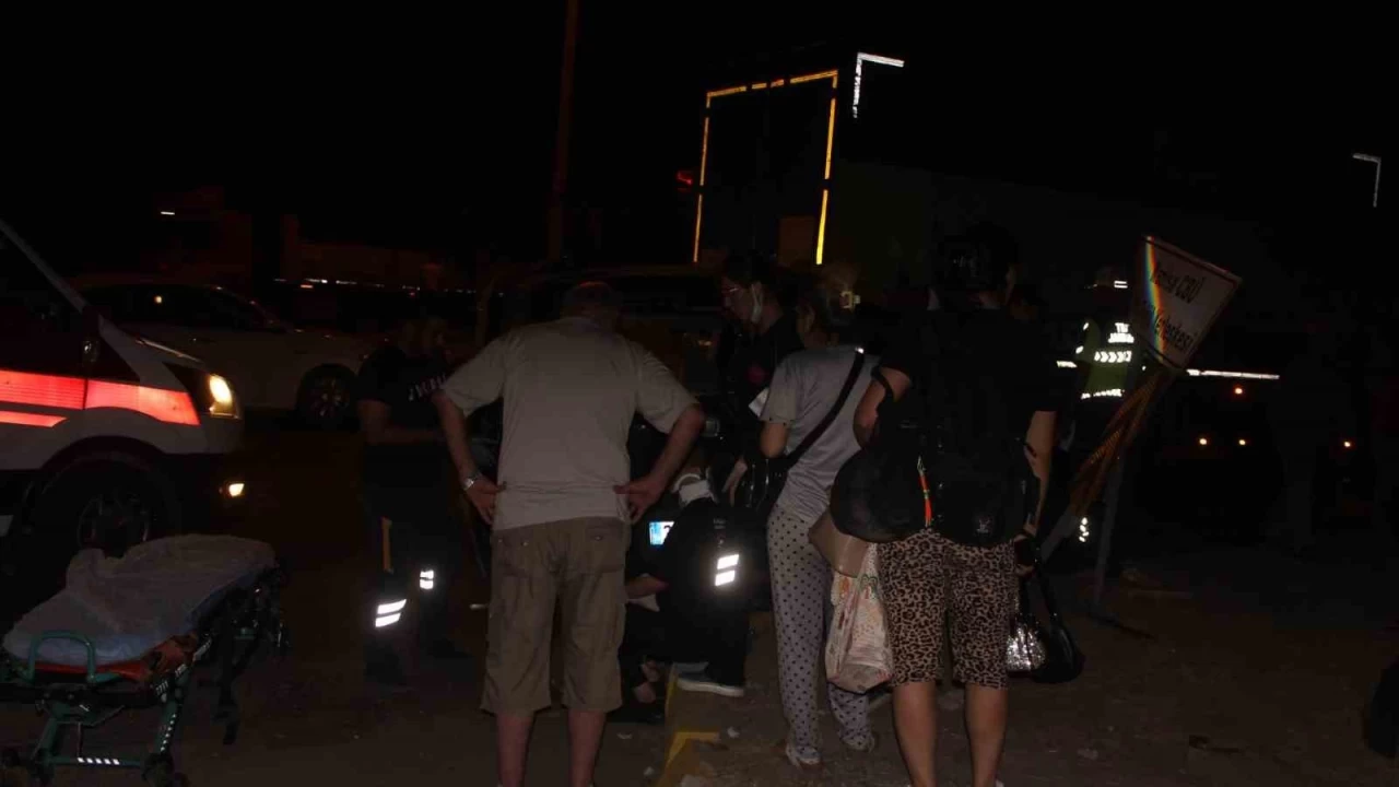 Manisa'da feci kaza: 1 ölü, 2'si ağır 8 yaralı