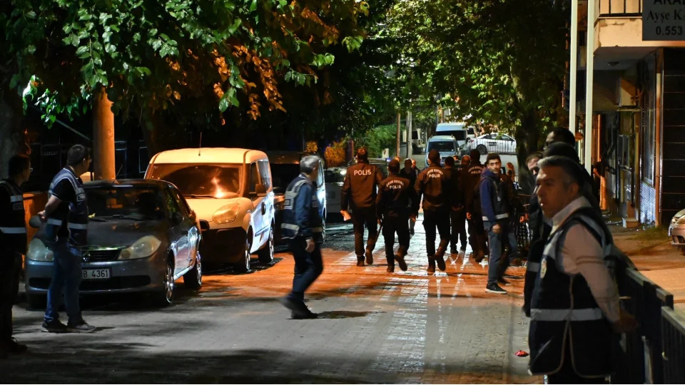 Manisa'da okul yak�n�ndaki sald�r�ya ili�kin 7 ��pheli tutukland�