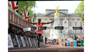 Maratonda tarihi g�n