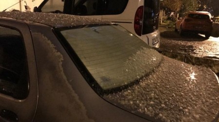 Marmaris'te yıllar sonra kar tanecikleri düştü