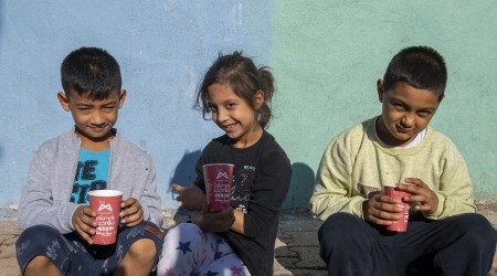 Mersin'deki Roman vatandaşlara '1 ekmek 1 çorba' hizmeti